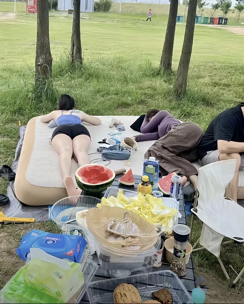 露营，哈哈哈照片里没有我