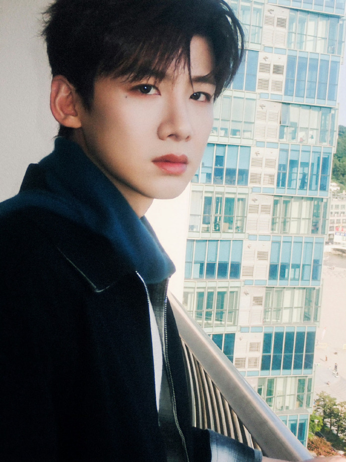 白敬亭国民度太厉害了
路人哈尔滨偶遇白敬亭
8秒的视频就这么轻松破了百万赞