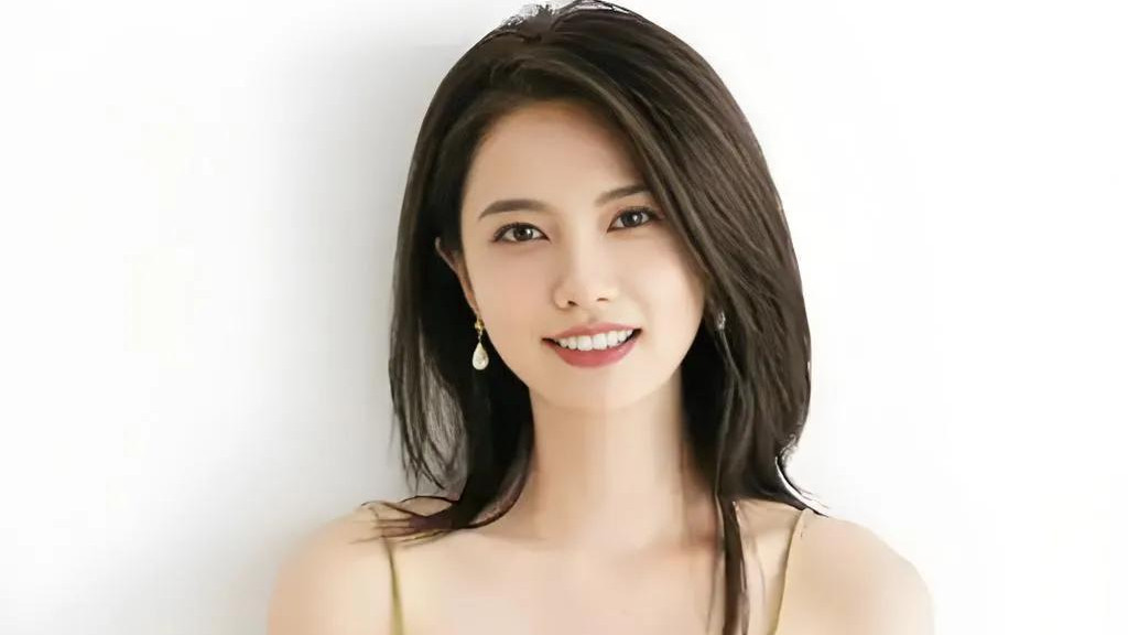 姜佩瑶：千面之美，光影间的灵动绽放
