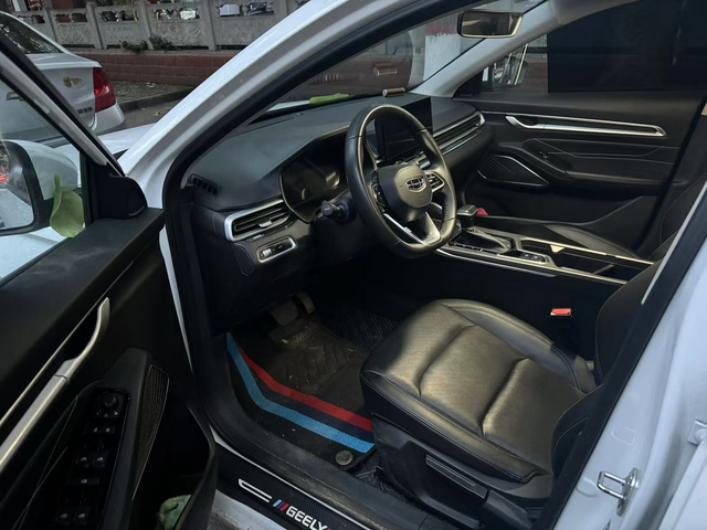 好久不跑高速
最近媳妇朋友结婚高速回去的，一路上基本都是130-140，车提速还