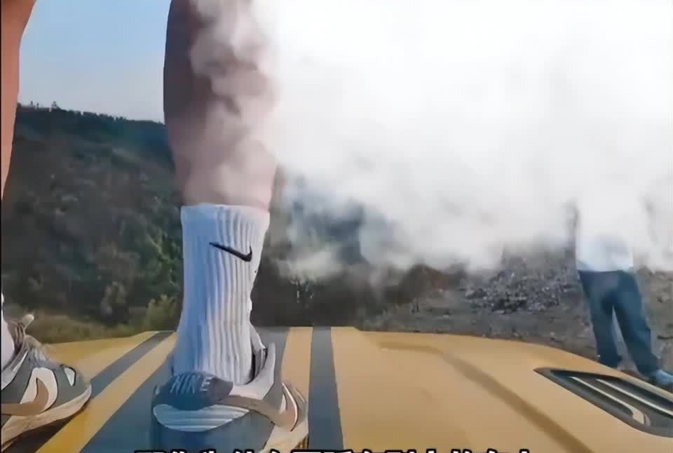 关于安徽4名大学生踩车事件，我发觉了几个令人血压急剧上升的细节。你们可曾见过，将