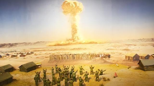 1964年中国第一颗原子弹爆炸，世界各国都是什么反应？
邓稼先1924年出生在安