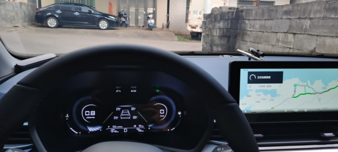 这是我最近的油耗情况，目前我的车已经跑了2528公里了，圈友的油耗是比我高还是低