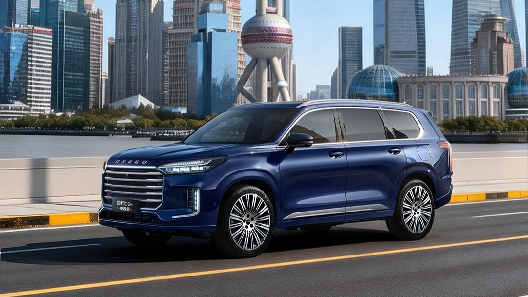 星途揽月超越版上市，六座/七座同价可选，标配三联屏+2.0T