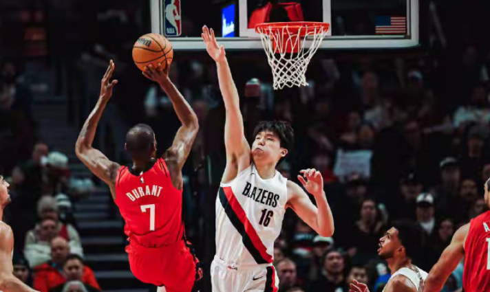 开拓者103-102偷走胜利！裁判报告确认2+1误判，火箭58篮板成笑柄