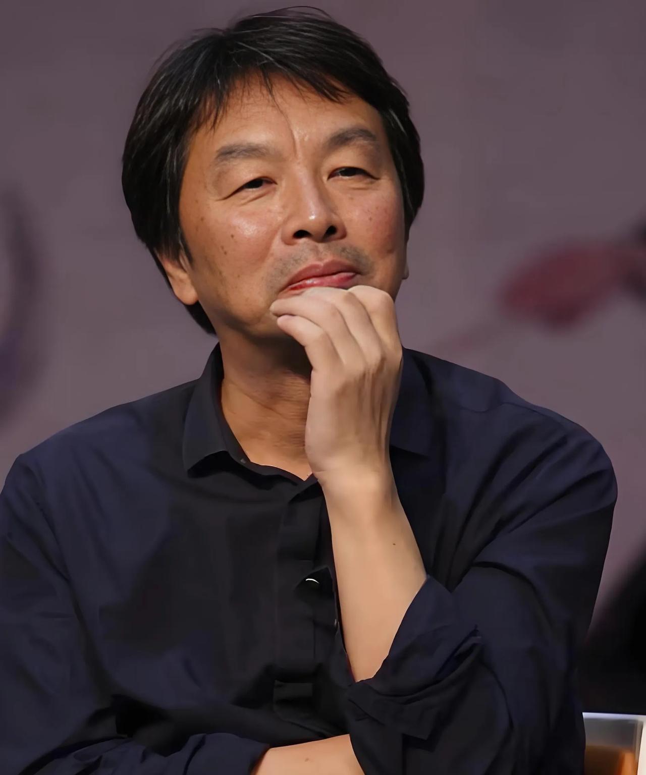 后悔没有早点听到这段话：
“你在别人口中的好与坏。其实只和他们的利益有关。你符合