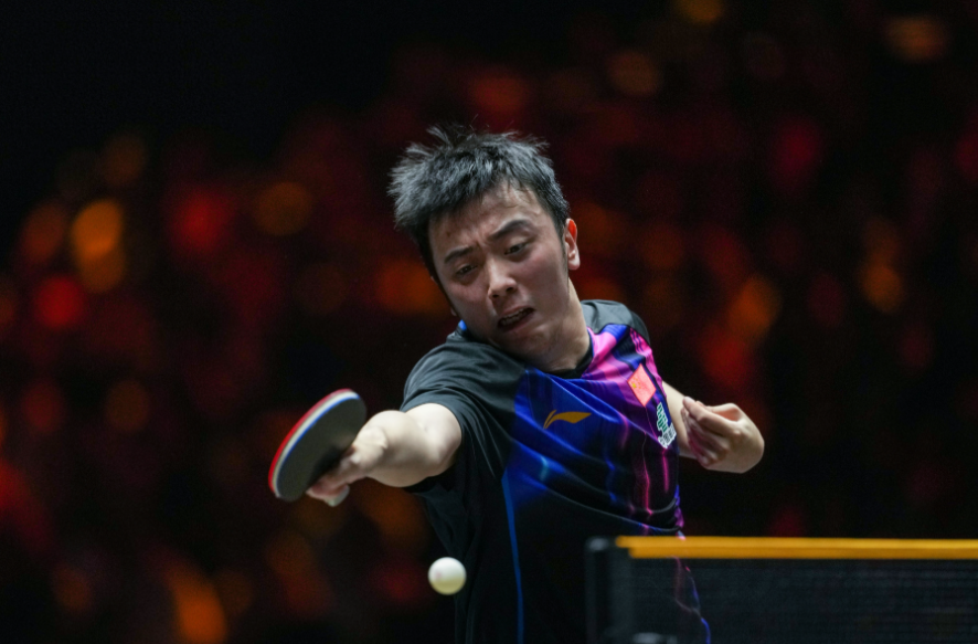 在北京举行的2025年世界乒乓球职业大联盟（WTT）中国大满贯赛男子单打第二轮比