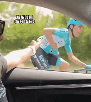 这样明目张胆的作弊，
比赛还有公平公正吗？
