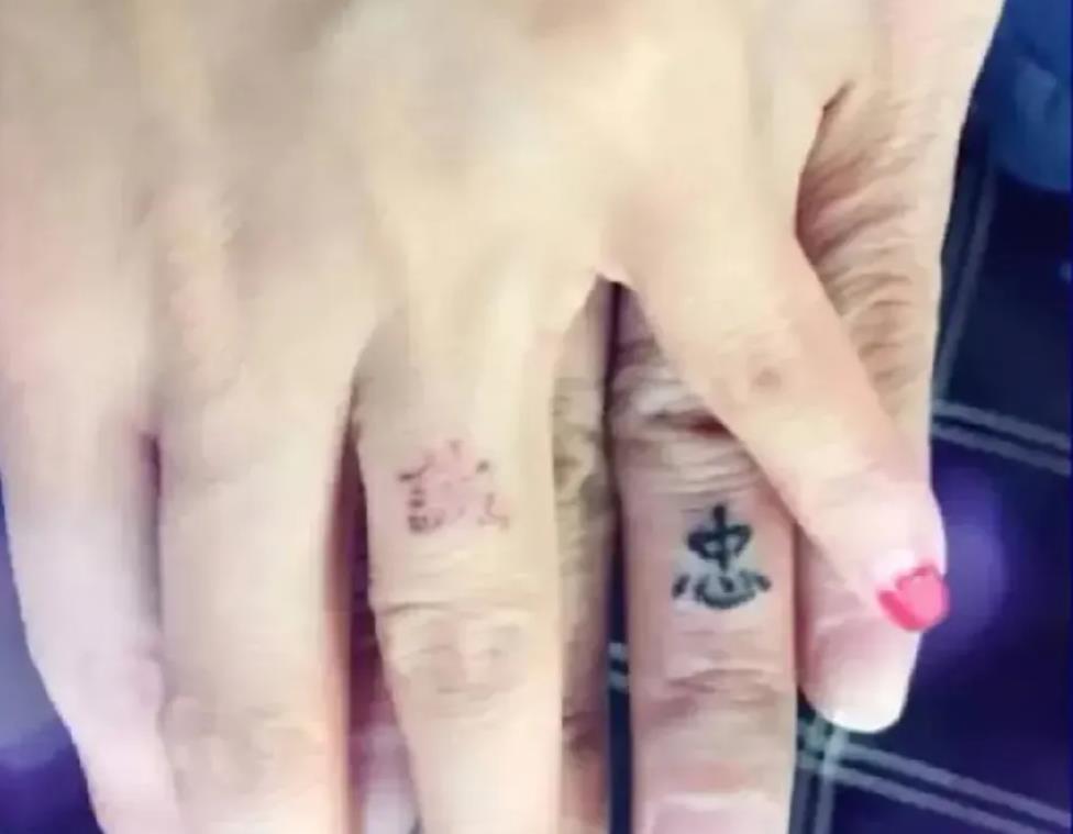 大瓜！大瓜！据台湾资深媒体人谢寒冰今天独家爆料，绿营大侧翼曹兴诚居然在大陆养小三