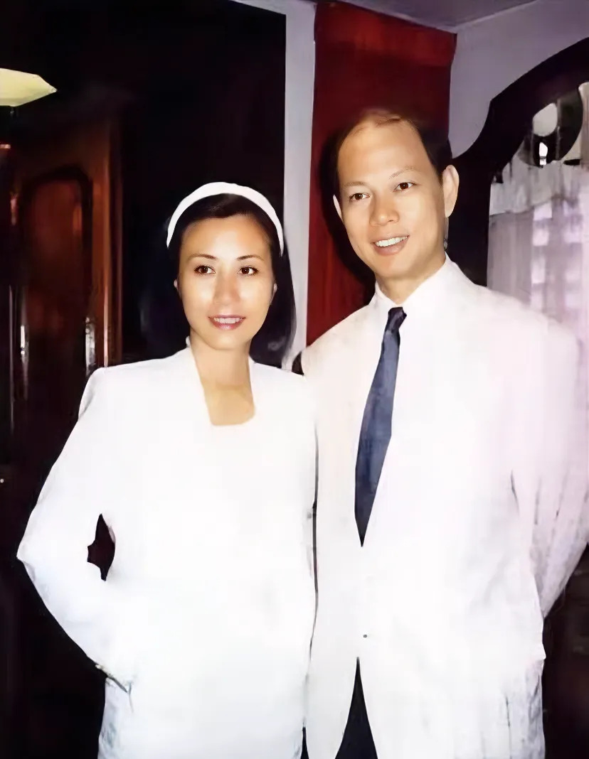 汪明荃的两段重要感情











天呐！汪明荃的感情经历也太坎坷了吧！