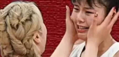 女篮大洗牌
2人确定离队
李梦李月汝必须回归
李缘坐稳首发
女篮亚洲杯的