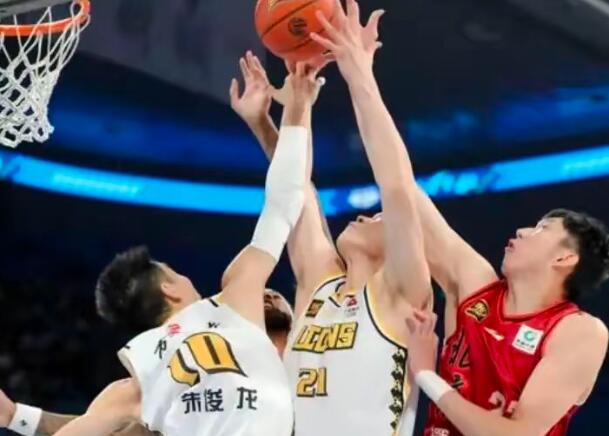 CBA上赛季决赛，可能新赛季重演，上海广东只能扮演争冠搅局者
以CB新赛补强阵容