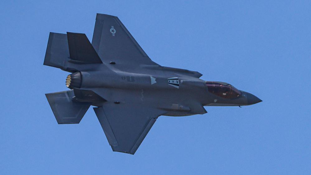 18架F-35直扑伊朗，谈判桌下的“战斧”已上膛？