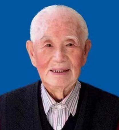 1945年10月，阎锡山的秘书李蓼源被带走，车子一路开到野外，墓坑早已挖好。就在
