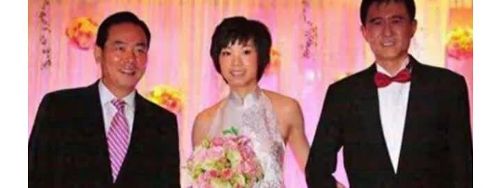 李隼也是很仗义的一个人呢，跟徐威早就有了交集，彼此也算是互帮互助。因为徐威是商人