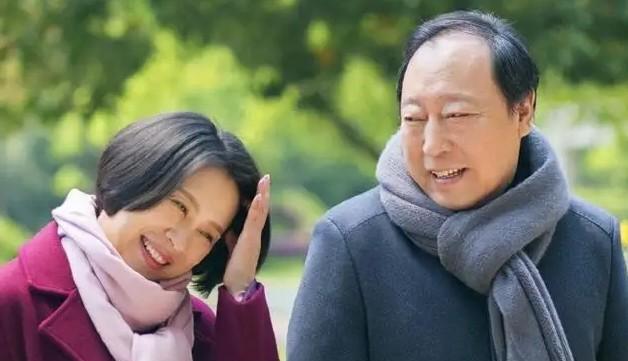 1983年筹拍《高山下的花环》时，导演谢晋到中央戏剧学院选角色，结果一眼就相中了