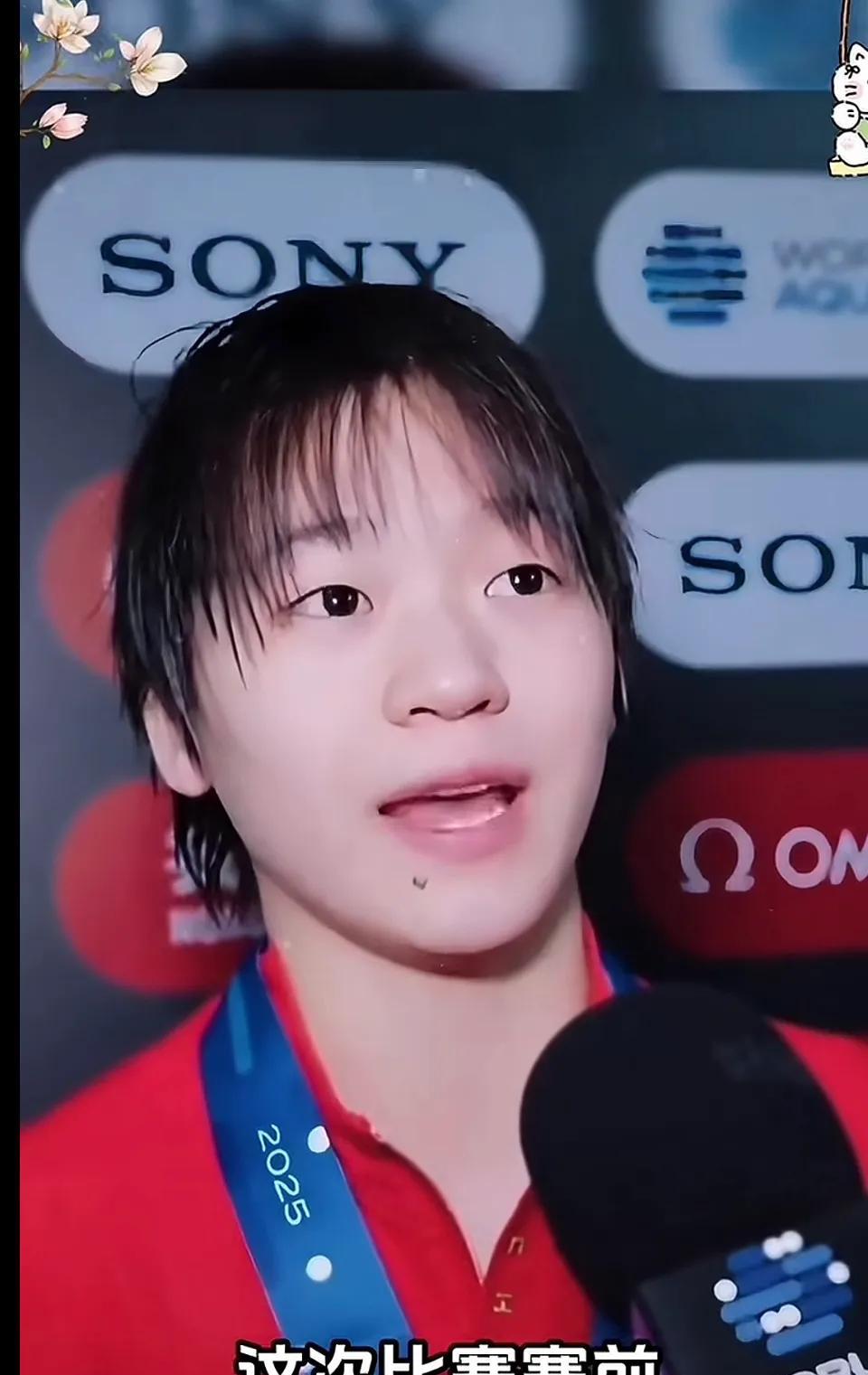 婵宝感音；大家好，我是婵宝，在这次跳水世界杯中，很遗憾我只拿银牌。这次比赛赛前，
