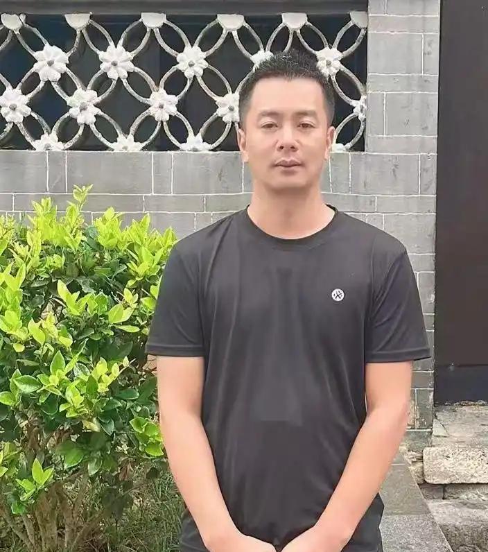 “历史最大金额！”四川，一位出租车司机夜间接到一位男乘客，不料，10块钱的车费，