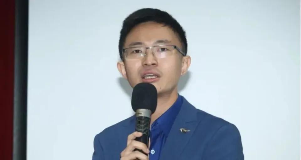 遭指连署书收太少？侯汉廷：都请民众送总部
罢免绿委吴思瑶、吴沛忆二阶连署本周最后