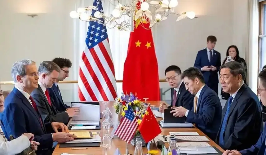 中美关税谈判咋选址伦敦？
一是中国认为美国诚信还不够，不能在中或美谈。二是英国打