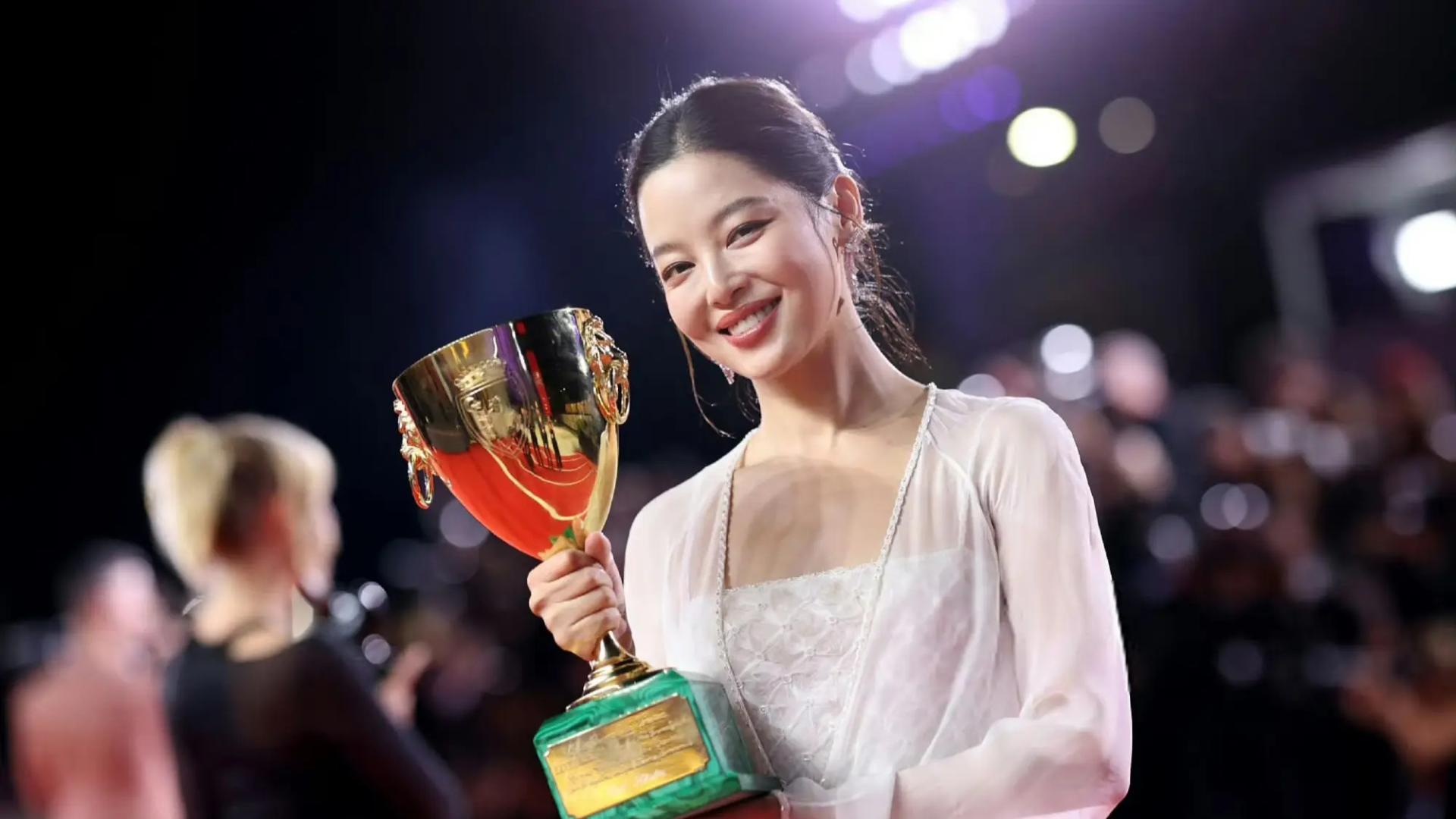 辛芷蕾获得威尼斯电影节影后，往后咖位会超过85花吗？