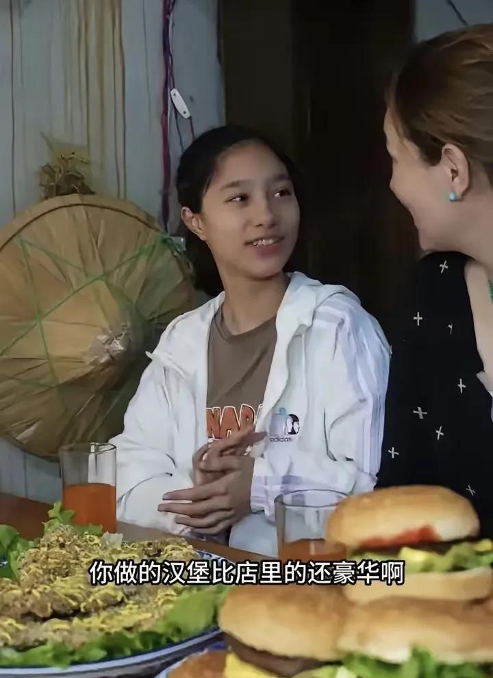 所以说阿根廷奇娜养孩子，真的是无条件爱孩子的，不会在孩子提要求的时候，要孩子先满