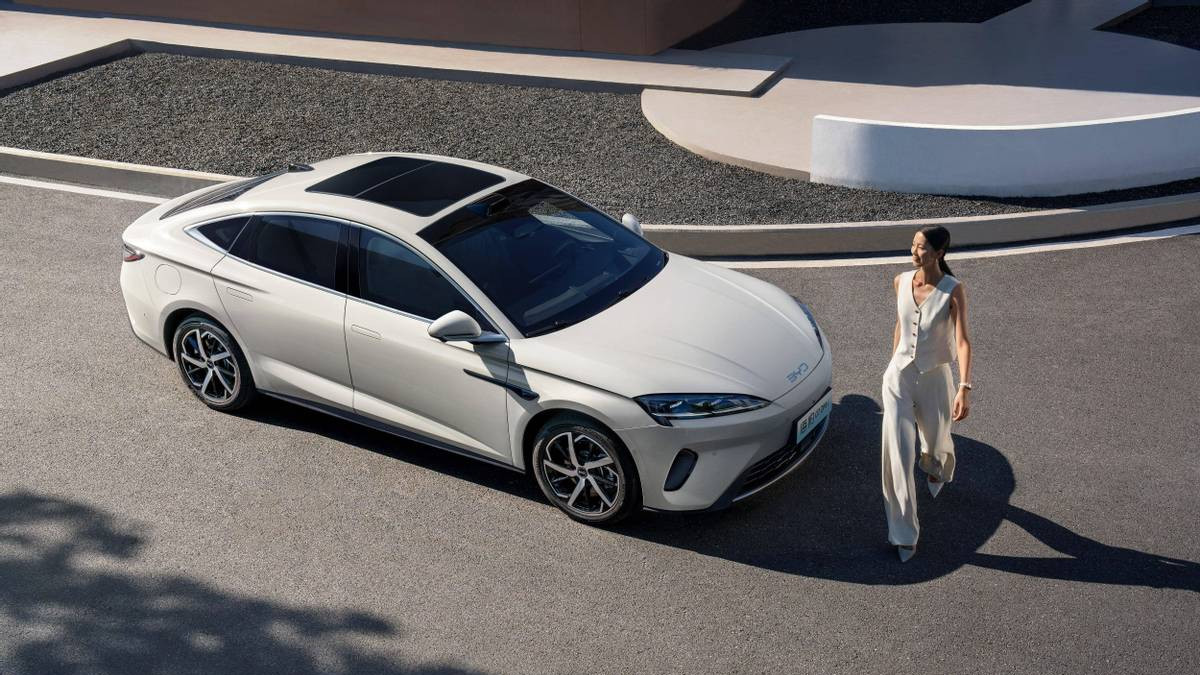 低油耗，长续航，比亚迪2026款海豹07DM-i上市14.98万起