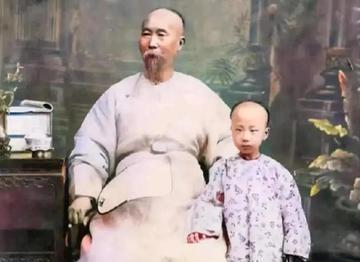 1901年，李鸿章去世，他给子孙留下4000多万两白银和无数家产， 可没想到，5