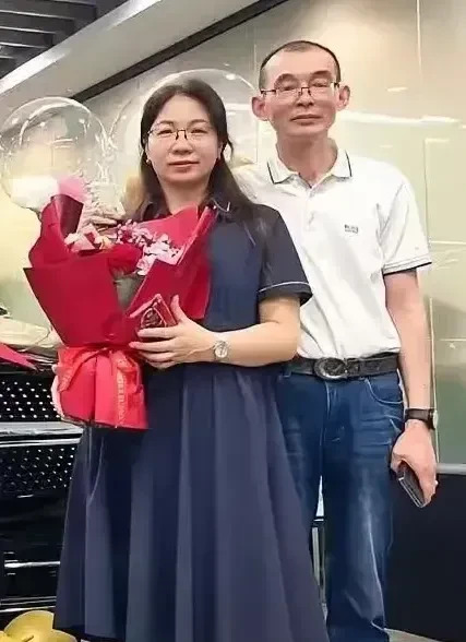 谢浩楠父母样貌变化引热议











什么情况？谢浩楠的妈妈竟然有两个