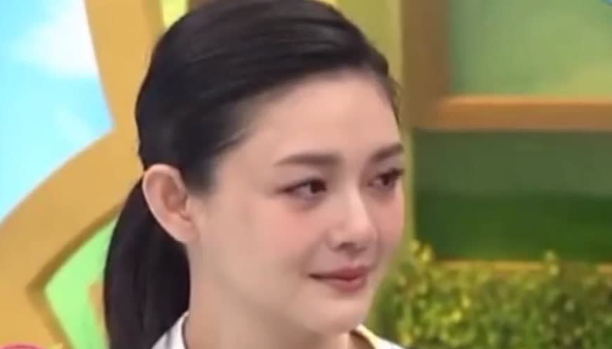 大s这辈子最爱的人，
不是汪小菲，
不是具俊晔，更不是妈妈黄春梅，而是妹妹小