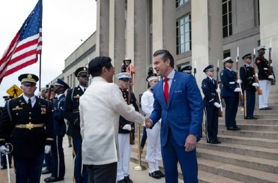 美防长刚说“不准在南海对菲动武”，就受到中方罕见警告，美方脸色难看至极

菲律宾