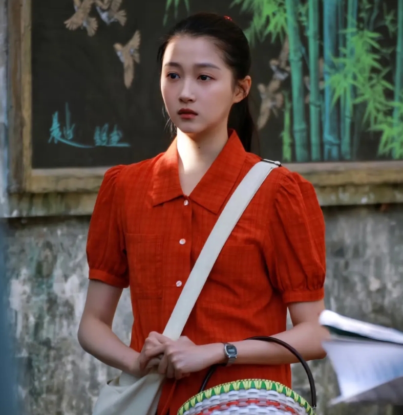 白玉兰最可惜的就是关晓彤了吧。

本来她可以入围个最佳女配，但是蒋欣报了女配没报