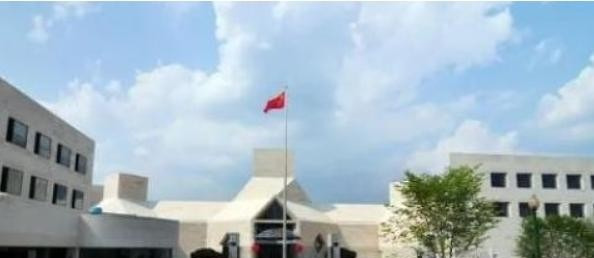 莫桑比克使馆血案











你敢相信吗？一个前途光明的外交官，竟然在