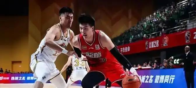广州龙狮的管理层是不是不喜欢焦泊乔啊？
自从今年一月份受伤后，焦泊乔就一直在马德