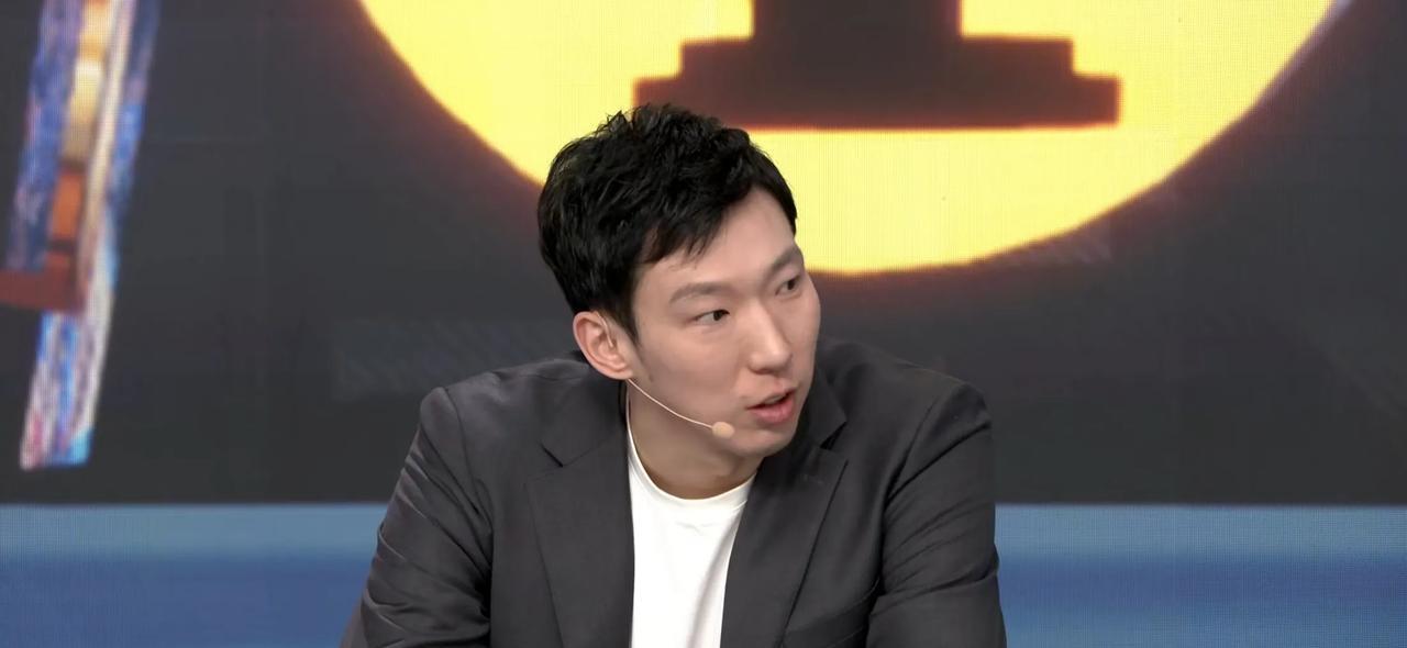 养家糊口！周琦又出来兼职挣钱了！
周琦在前几年没少挨球迷骂，他因为和新疆男篮闹翻