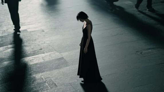 百色教师性侵案：18年刑期与一个少女离去的背后，是我们都曾忽视她无声的呼救