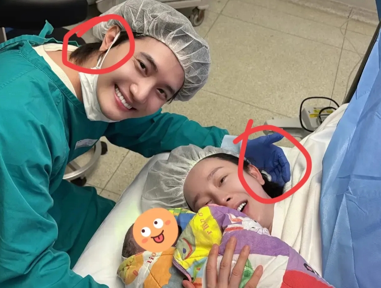 你们只看到了张檬生子的不容易。
其实你们还忽略张檬的老公小五。
他真的给所有男人