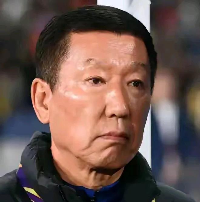 崔康熙：我会重用马德鲁加！
在山东泰山对阵成都蓉城的赛前发布会中，山东泰山队崔康