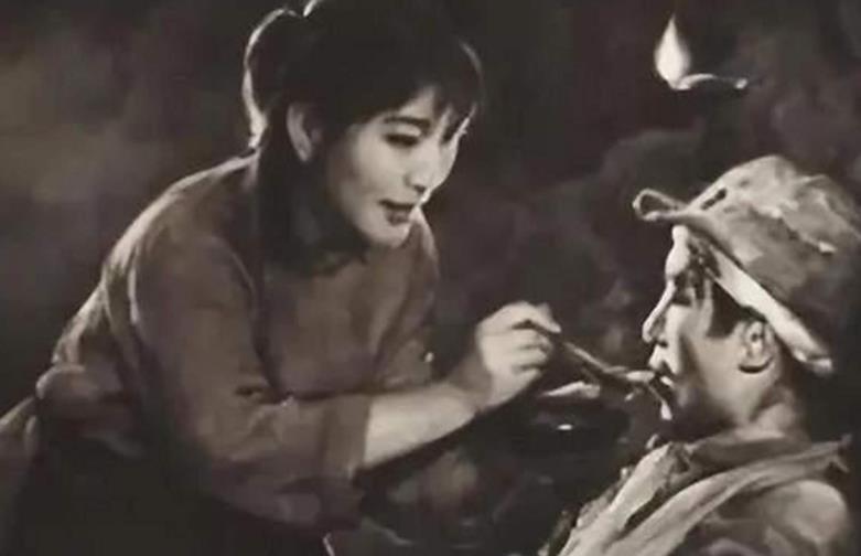 1940年，18岁的郭瑞兰救了八路军政委蔡永，43年后，已是将军的蔡永找她报恩，