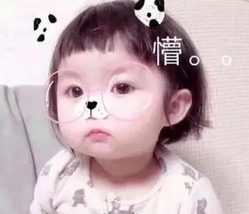 现在，个别年轻人的素质堪忧啊。
上班的路上，因为要刷脸打卡赶时间，所以每每在上班