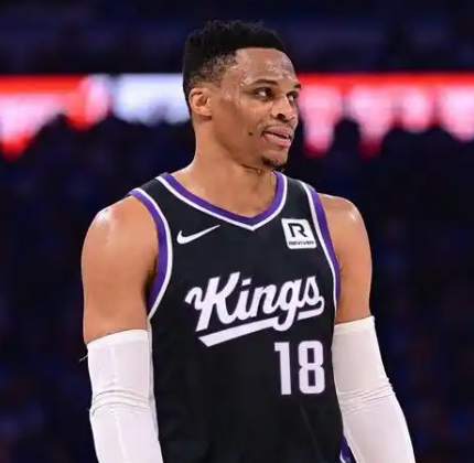 北京时间12月9日，明天的NBA常规赛只有3场比赛，赛程如下：
第一场08：00