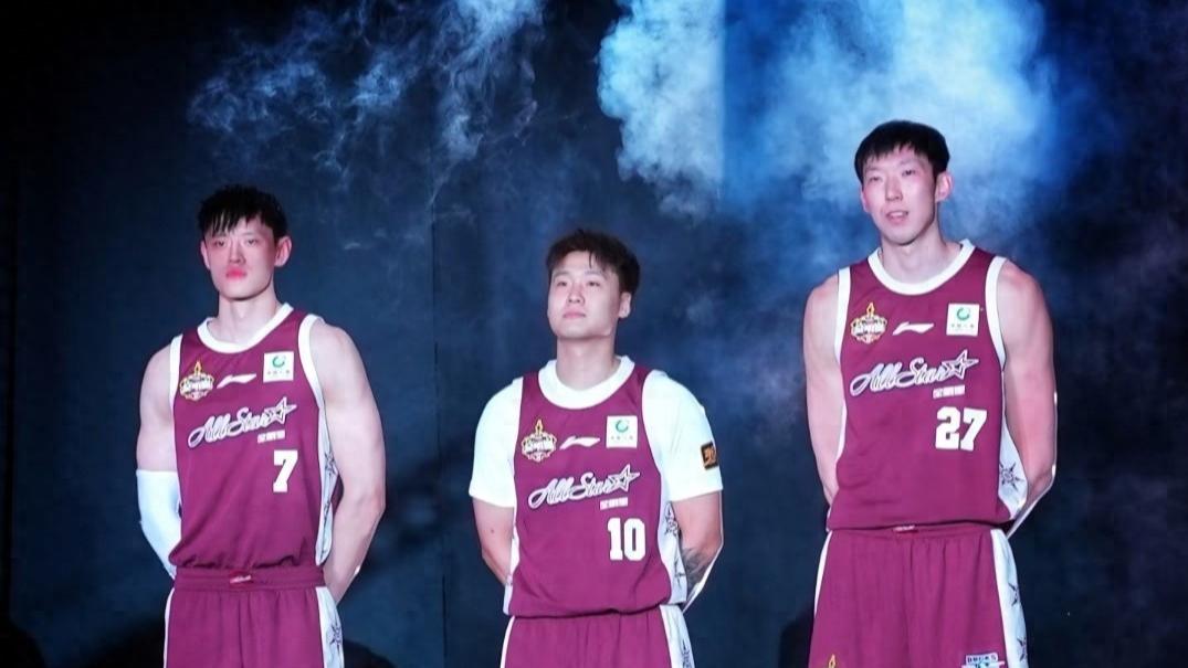 京粤大战周琦争议技犯引热议