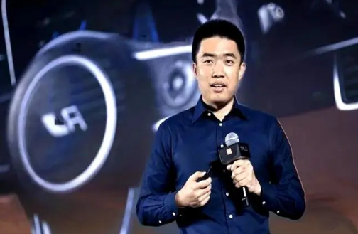 销量三连跳崖，理想汽车市值一周蒸发400亿，车主群里炸锅

李想还在直播里谈长期