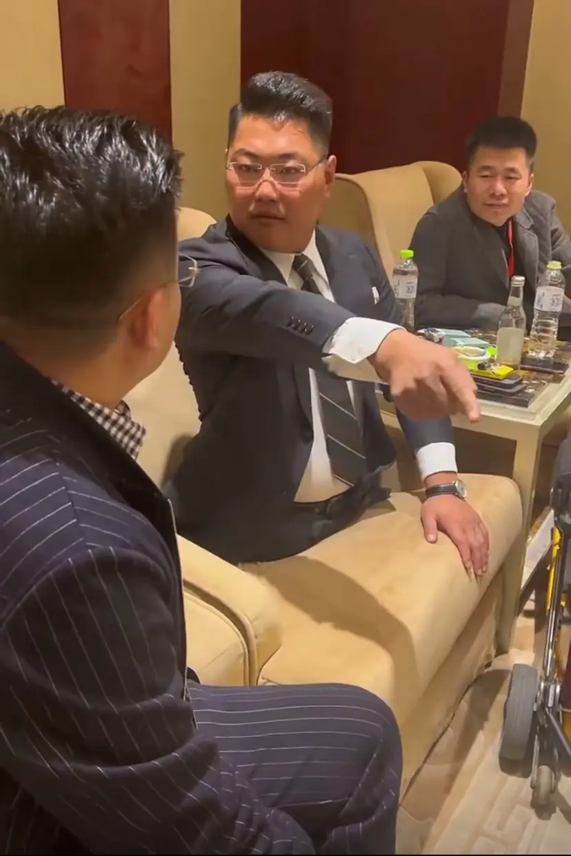 陪这种领导需要注意什么？

