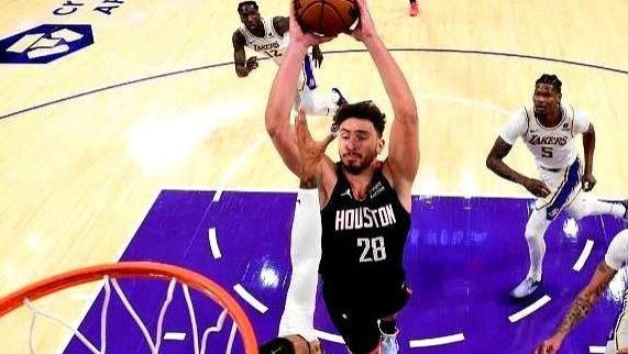 西部战火！火箭7连胜登顶？灰熊陨落，湖人强势回归！