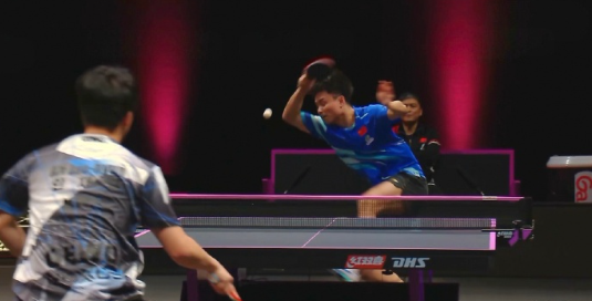 周启豪3比1安宰贤，昨晚第一个出场的“7号”周启豪，在先丢一局的情况下，连扳三局