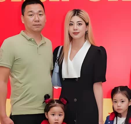 大家好，今天想跟你们聊聊我在迪拜成功创业的经历，这一路真的充满了曲折和意想不到的