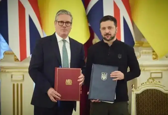 英国已成为民主国家的带头大哥！
美国已经现在不想做带头大哥了，他要玩美国优先，全