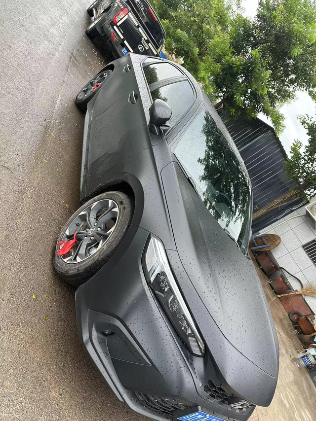 思域原地加油门松掉油门滋滋响
今天跑高速下来感觉声音有点大，掀开机顶盖踩了一脚油