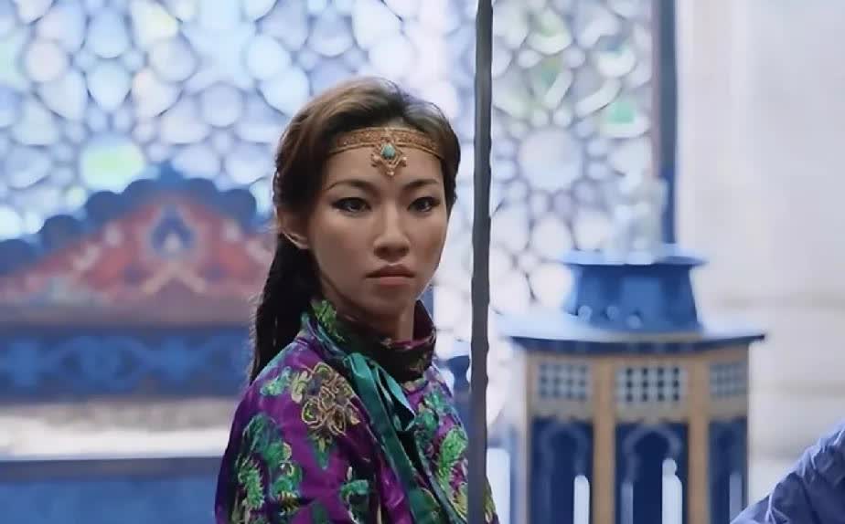 演艺圈需要这种美，
受够了白幼瘦了！